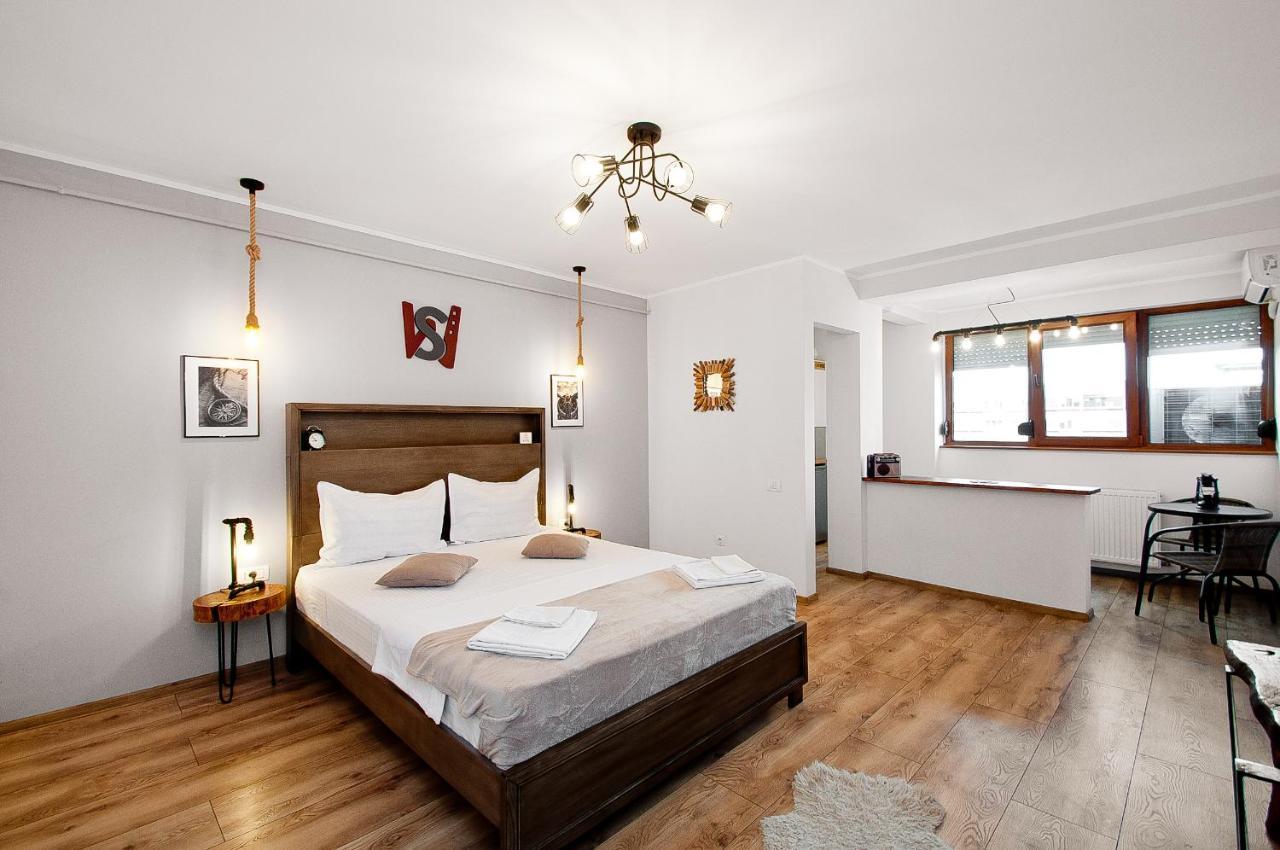 Wood&Steel Apartment 加拉茨 外观 照片