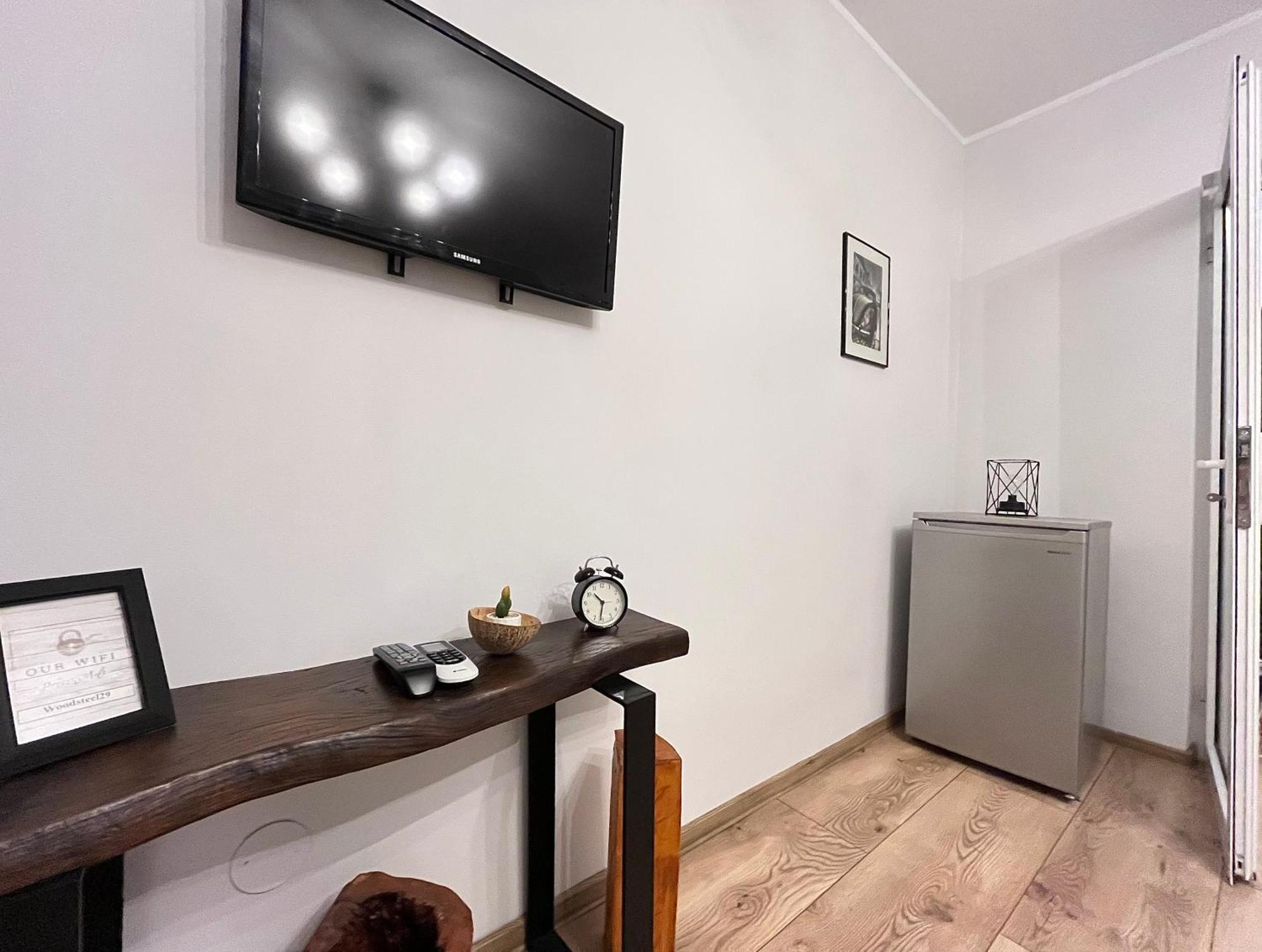 Wood&Steel Apartment 加拉茨 外观 照片