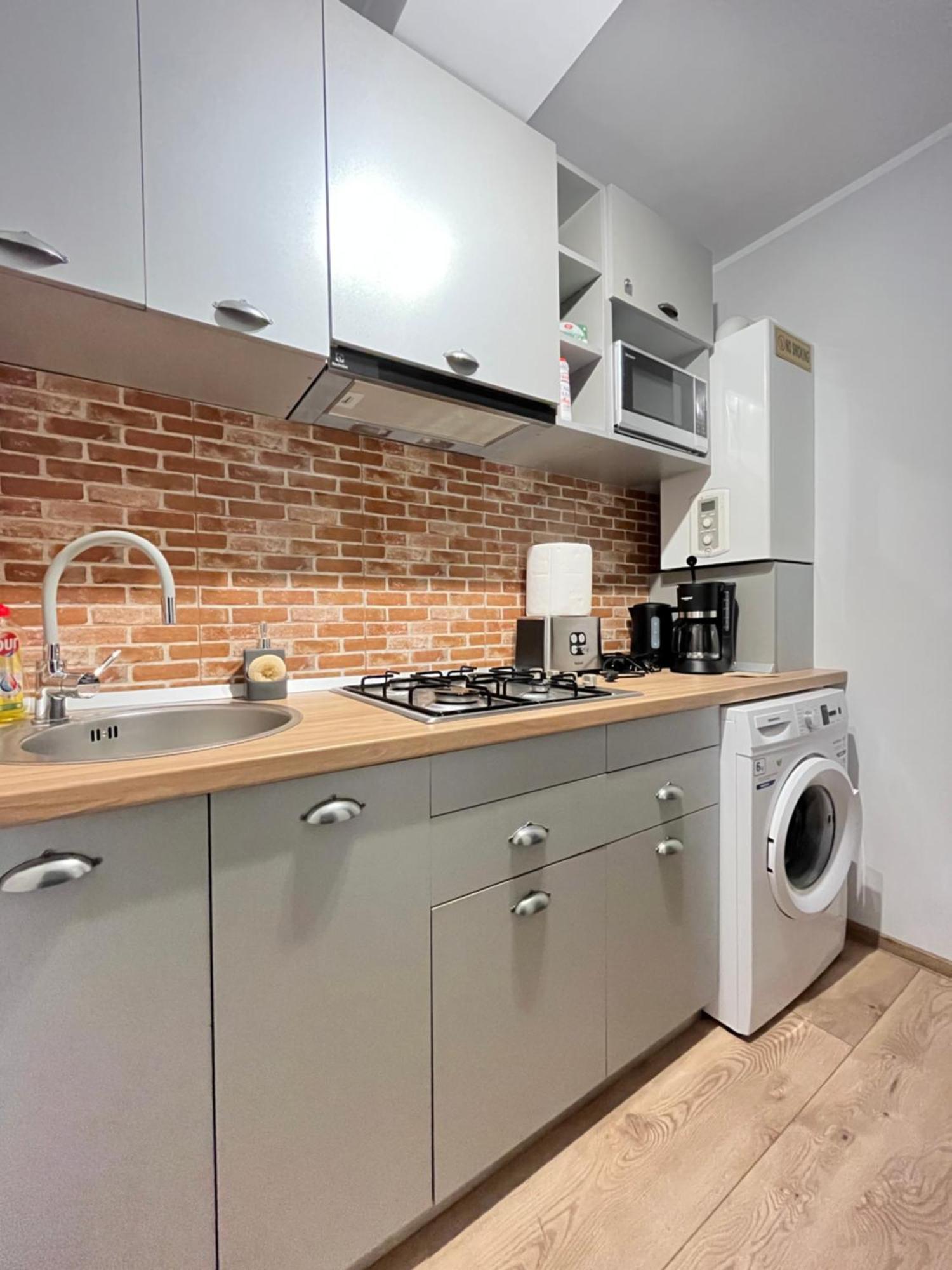 Wood&Steel Apartment 加拉茨 外观 照片